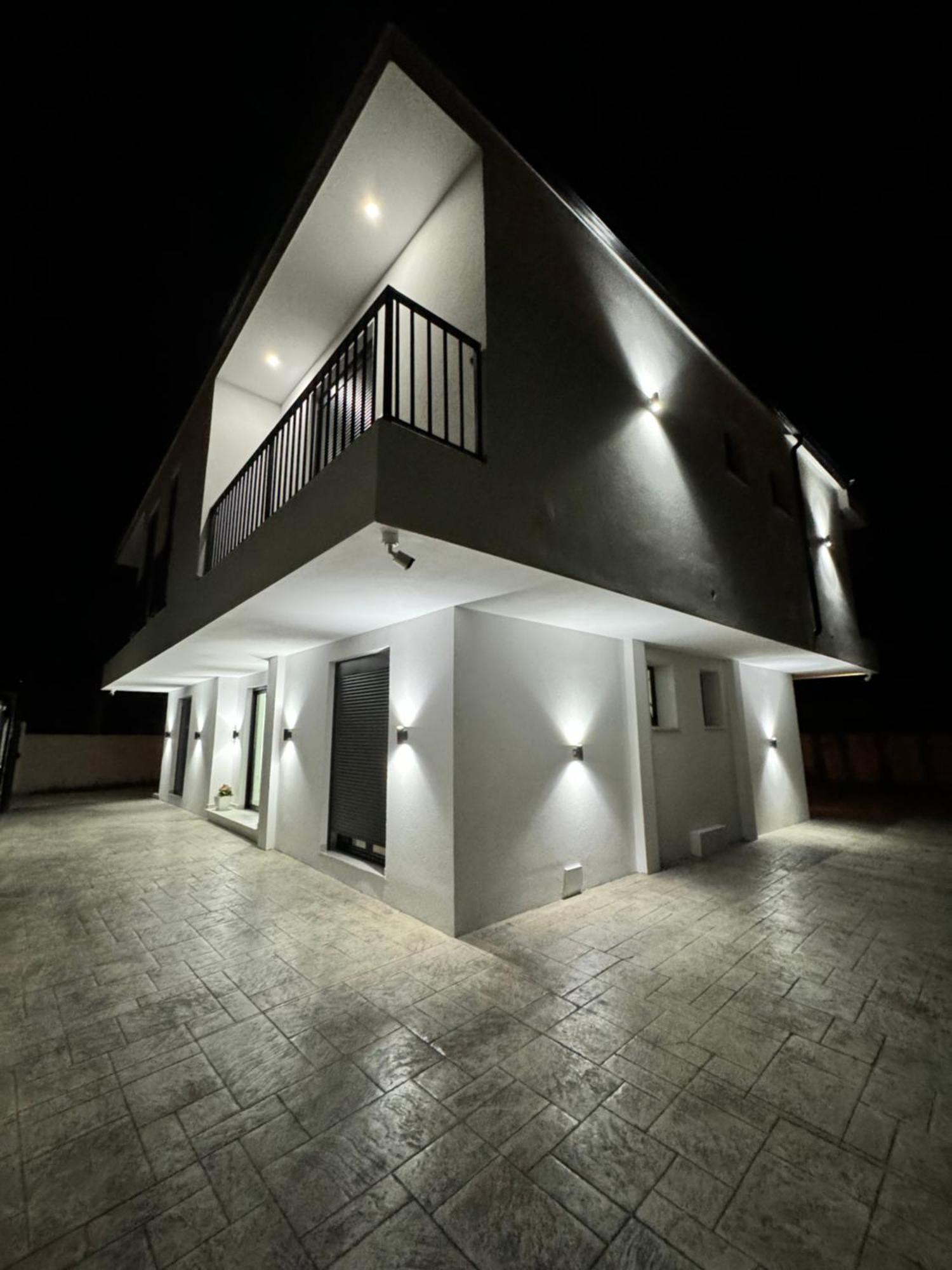 Villa Papa-Berat Exterior photo